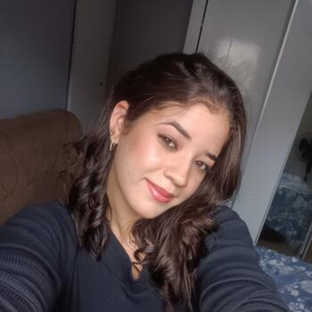 Babysitter Caruaru: Janiele