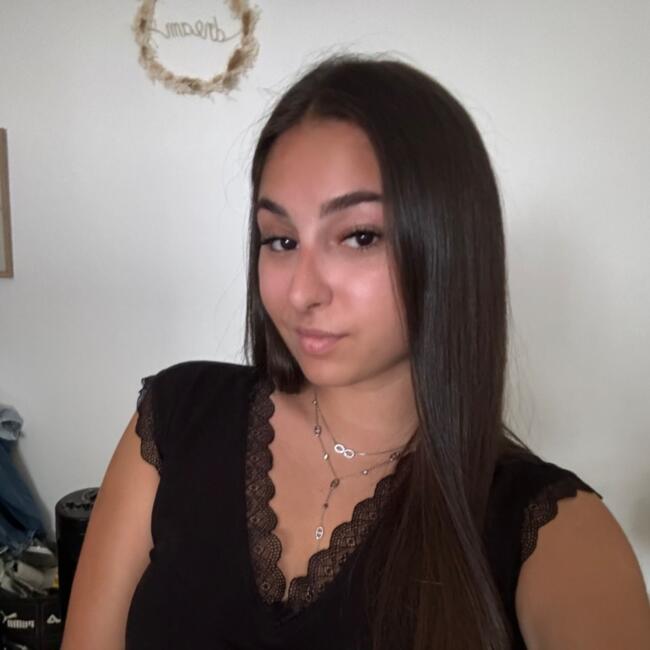 Babysitter in Ixelles/Elsene: Emma