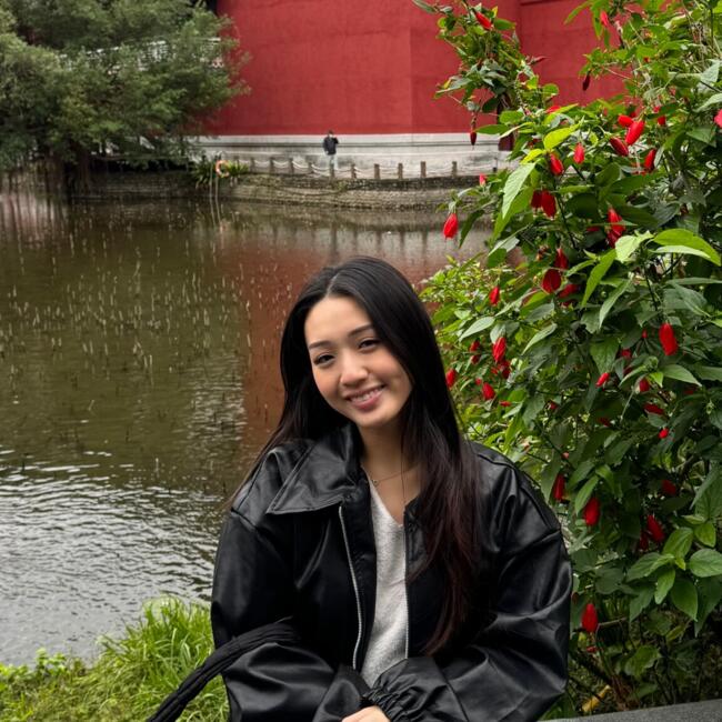 Babysitter in Singapore: Venezia