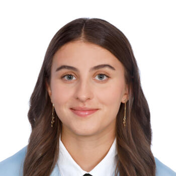 Babysitter in Vigo: Inés