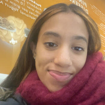 Babysitter in Brooklyn: Mira