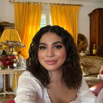 Babysitter in Montreuil: Malak