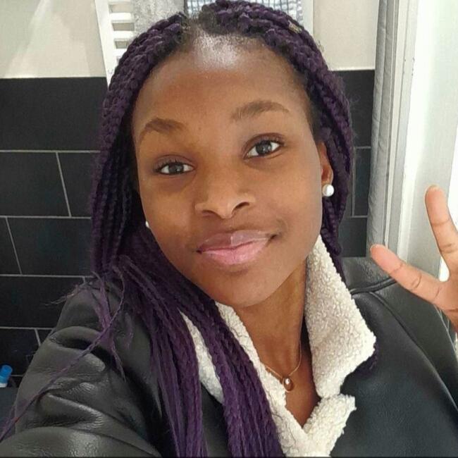 Babysitter in Charleroi: Lisa