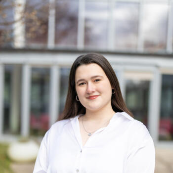 Babysitter in Auxerre: Julie