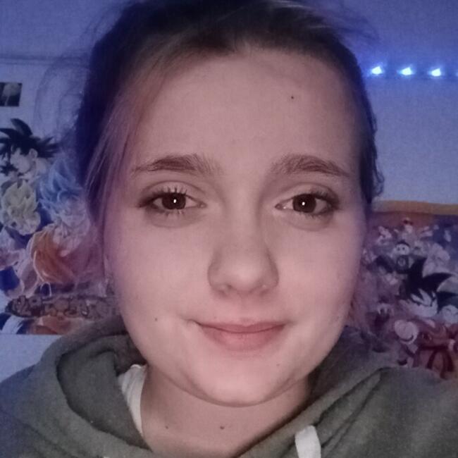 Babysitter in Agen: Nina