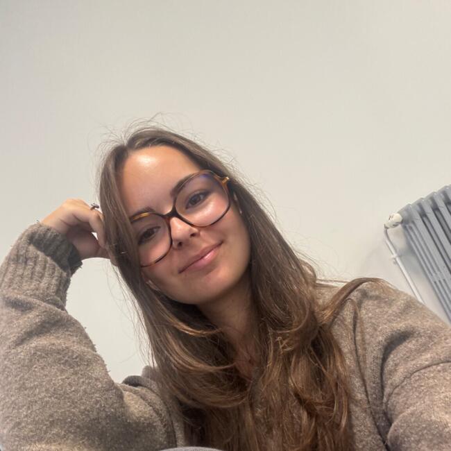 Babysitter in Montreuil: Anne