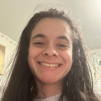 Babysitter in Haverhill: Kristal