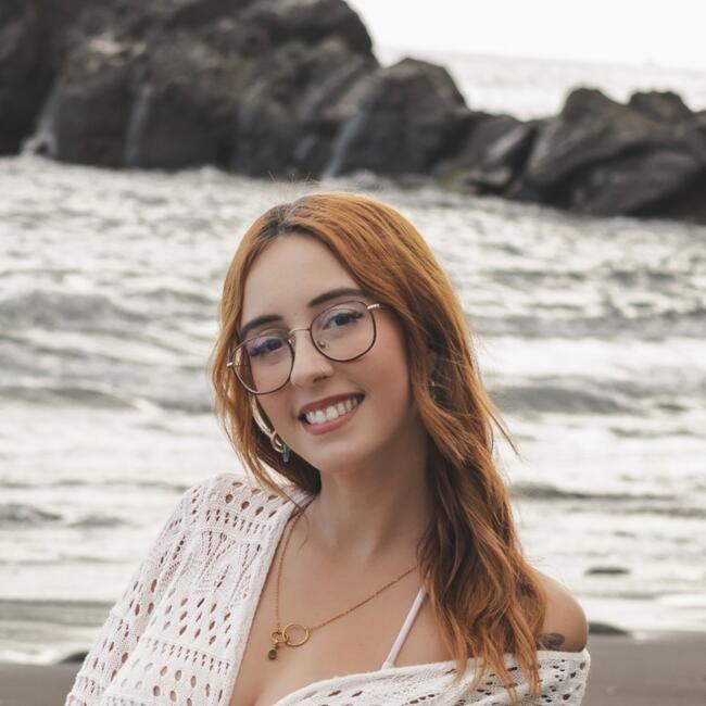 Babysitter in Funchal: Laura