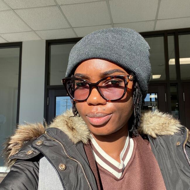 Babysitter in Winnipeg: Arielle