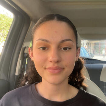 Babysitter in Saint-Laurent-du-Var: Clara