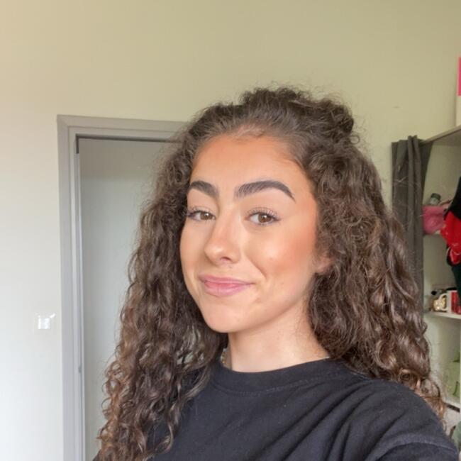 Babysitter in Toulouse: Lola