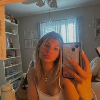 Baby-sitter in Newmarket: Nicolle