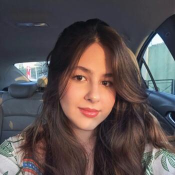 Babysitter in Lauro de Freitas: Julia