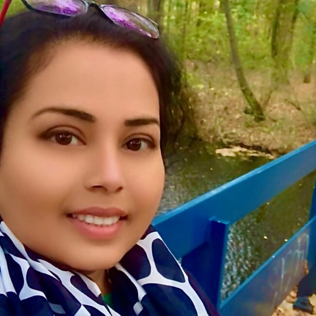 Babysitter in Aartselaar: Farah