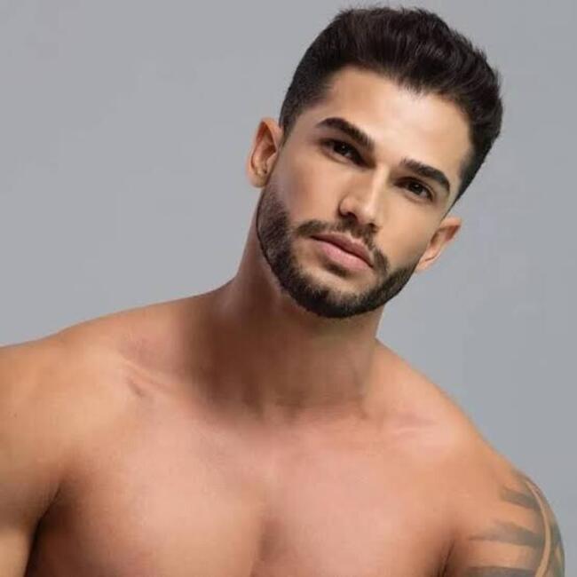 Emprego de babá em Balneário Camboriú: Mike