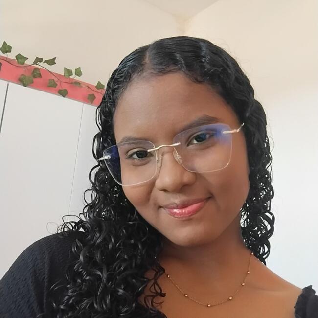Babysitter in São Luís: Geovana