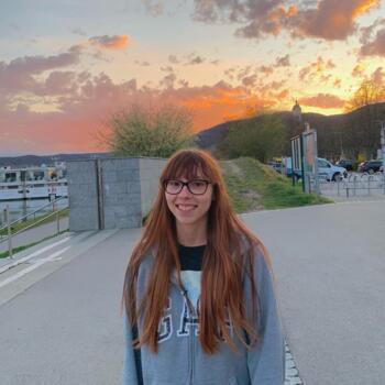 Babysitter in Krems an der Donau: Akina