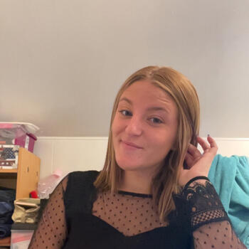 Babysitter Flobecq: Lauryne