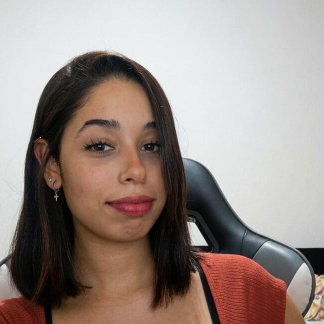 Babysitter in Salvador: Mariana