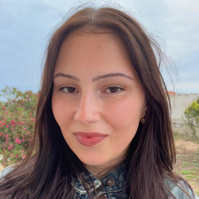 Babysitter in Ericeira: Nikki