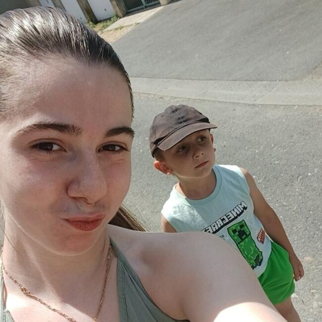 Babysitter in La Flèche: Ryana