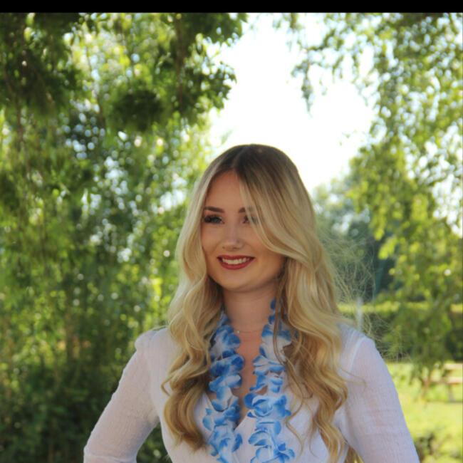 Babysitter in Saint-Lambert-la-Potherie: Leyna