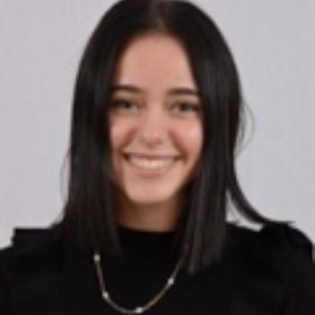 Babysitter in Téteghem: Alycia