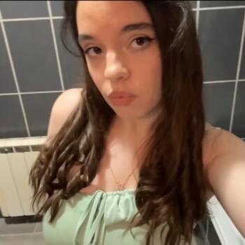 Babysitter in Villers-sous-Saint-Leu: Melina