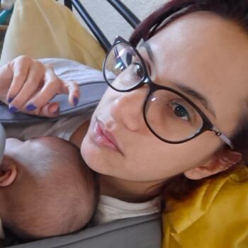 Δουλειά για babysitter στην περιοχή Αρτέμιδα: δουλειά φύλαξης παιδιών Έλενα