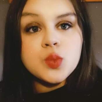 Babysitter in Bergen: Laura