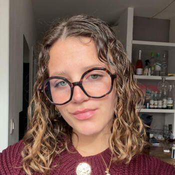 Babysitter in Dijon: Emma