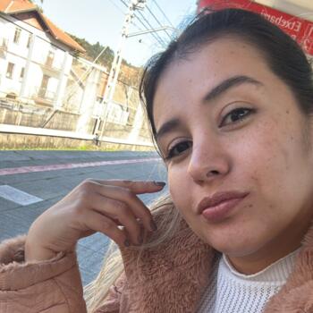 Babysitter in Berango: Sislena