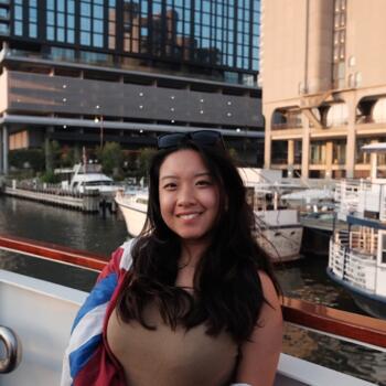 Babysitter in Singapore: Chelsia