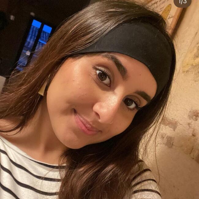 Babysitter in Talence: Amina