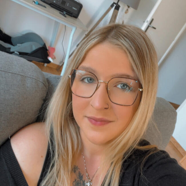 Babysitter in Saint-Jean-de-Braye: Lea