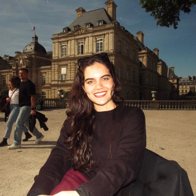 Babysitter in Paris: Ana Gabriela