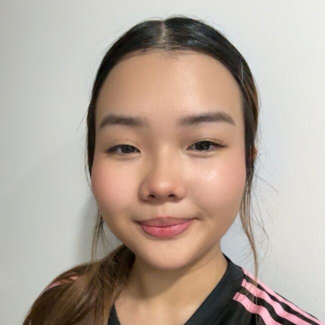 Babysitter in Singapore: Claudia