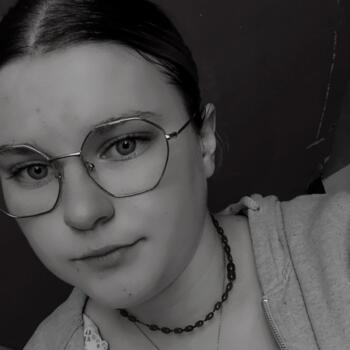 Babysitter in Pléchâtel: Aline