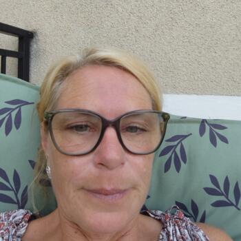 Babysitter in Annemasse: Delphine