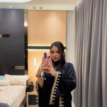 Babysitter Singapore Island: Aira
