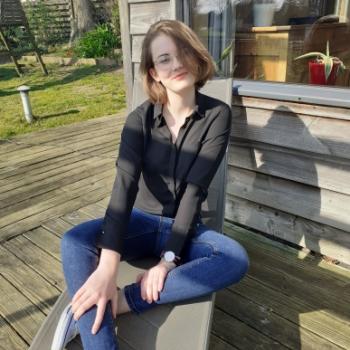 Baby-sitter Questembert: Camille