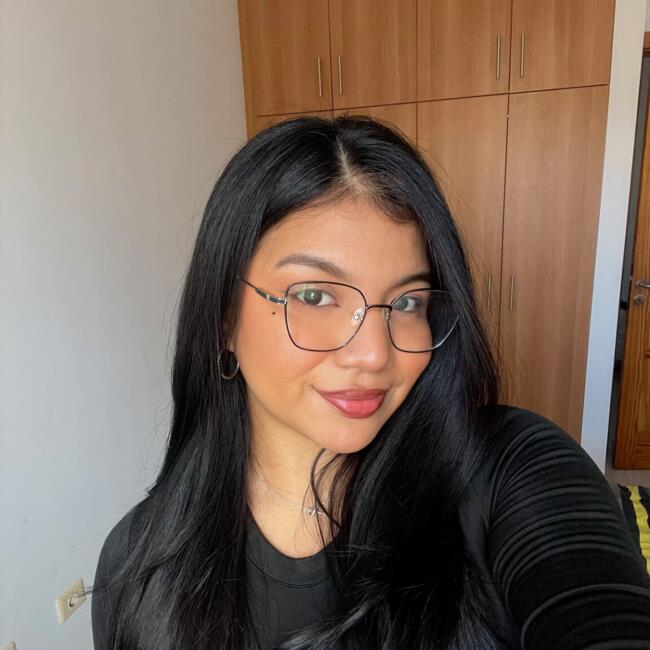 Canguro en Benidorm: Melissa Pisfil