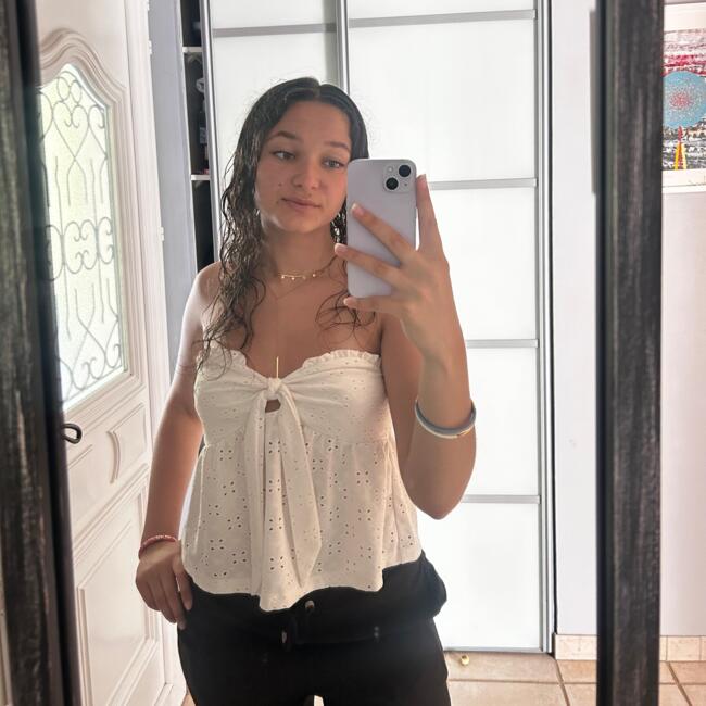 Babysitter in Périgueux: Candice