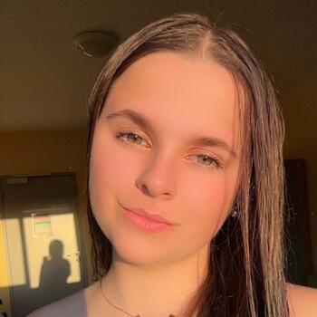 Babysitter in Cognac: Clara