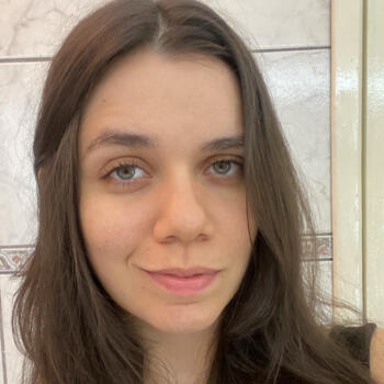 Babysitter in Nazaré: Eduarda Larissa