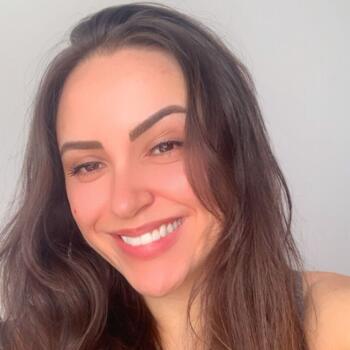 Babysitter in Curitiba: Vanessa