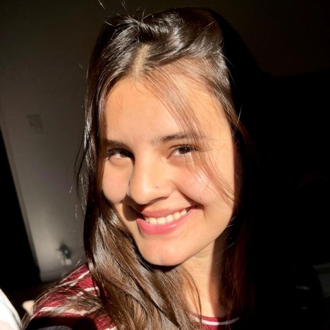 Babysitter in San Fernando: Melanie