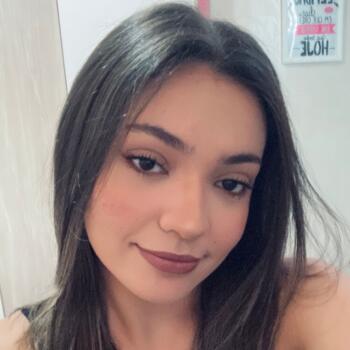 Babysitter Criciúma: Suiany