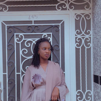 Babysitter Kenitra: Marieta