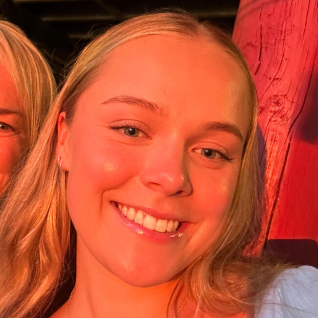 Babysitter in Auckland: Riley